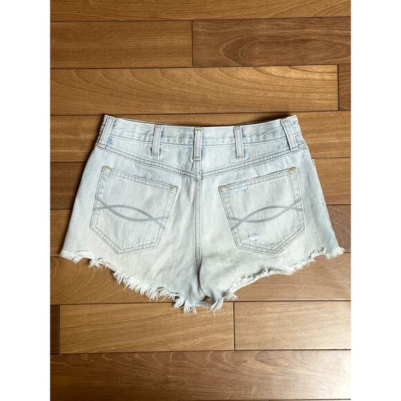 Abercrombie & Fitch Distressed Cut Off Light High Rise Denim Shorts Size 0 - Picture 2 of 5